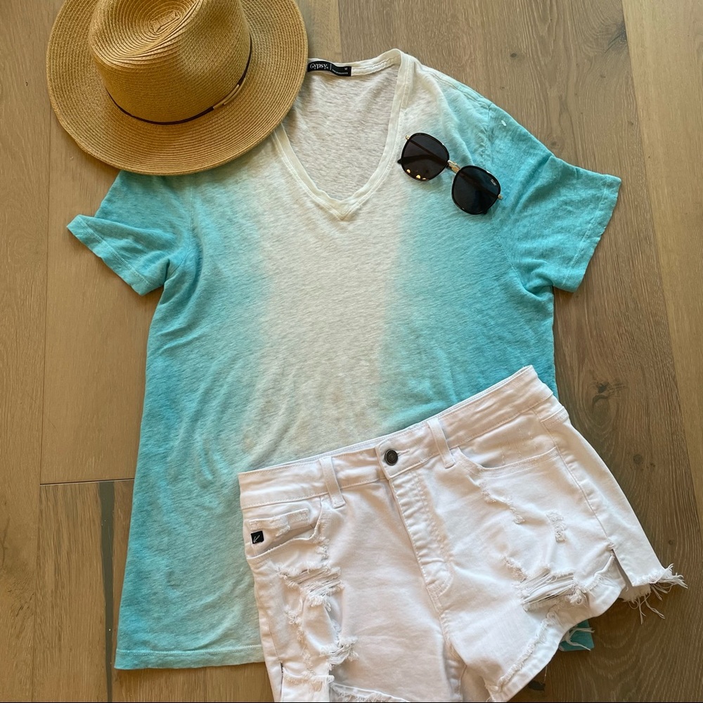Gypsy 05 100% Linen Ombré V Neck Shirt